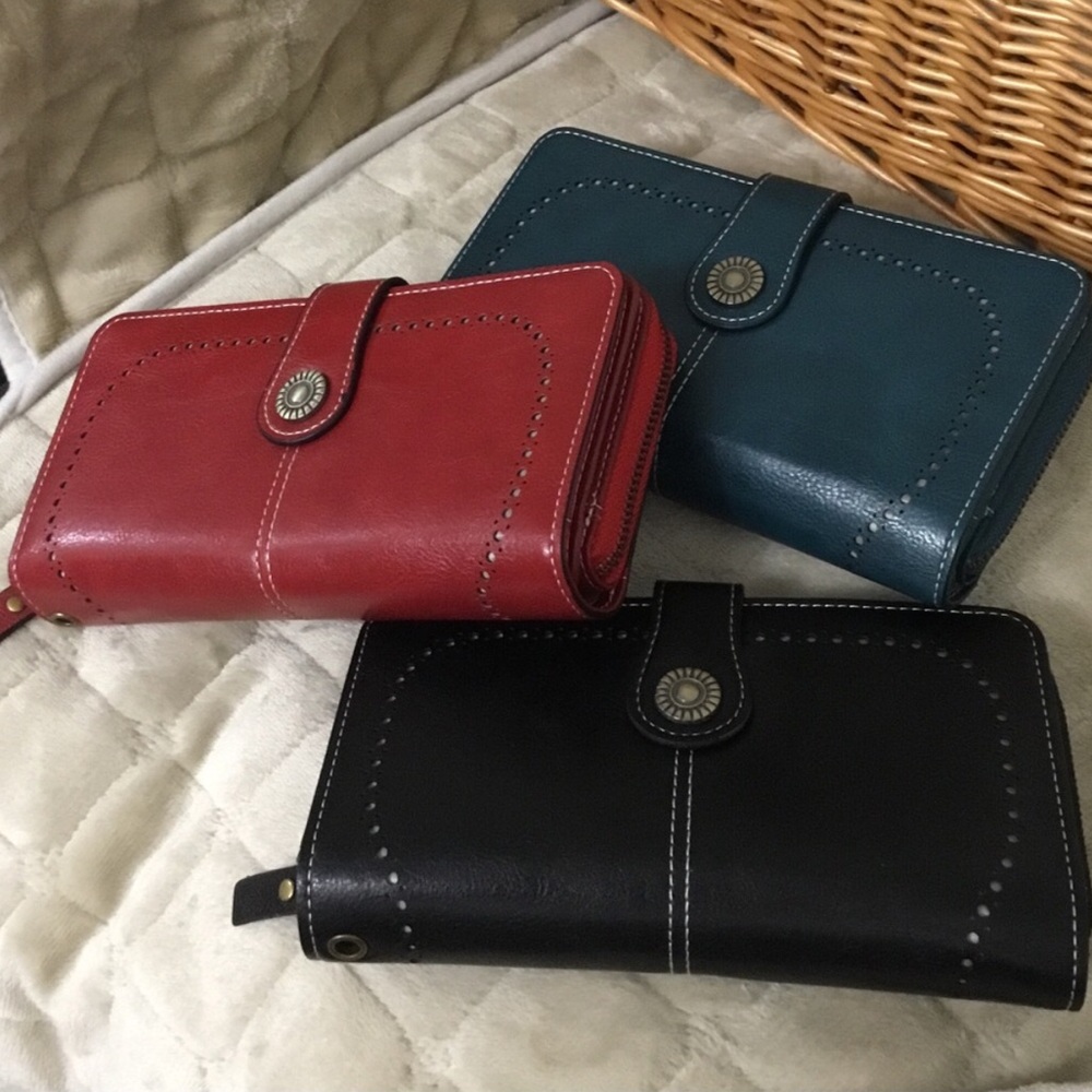 RFID Tri-Fold Wristlet Wallet